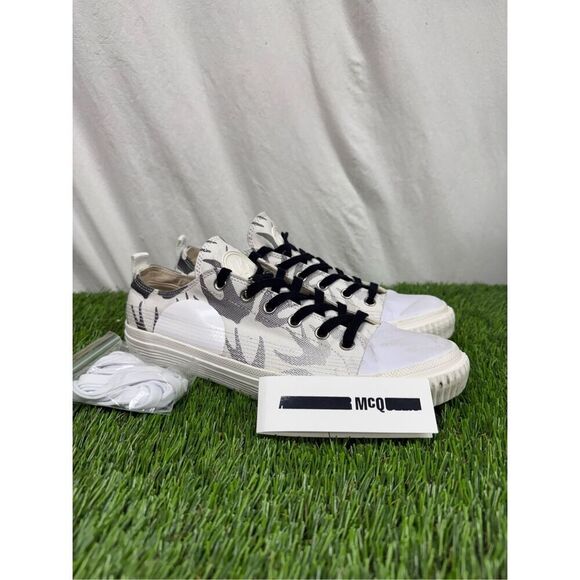 McQ By Alexander McQueen Men's Swallow Swarm Vulc Low-Top Sneakers 43 (10) White - Picture 1 of 9